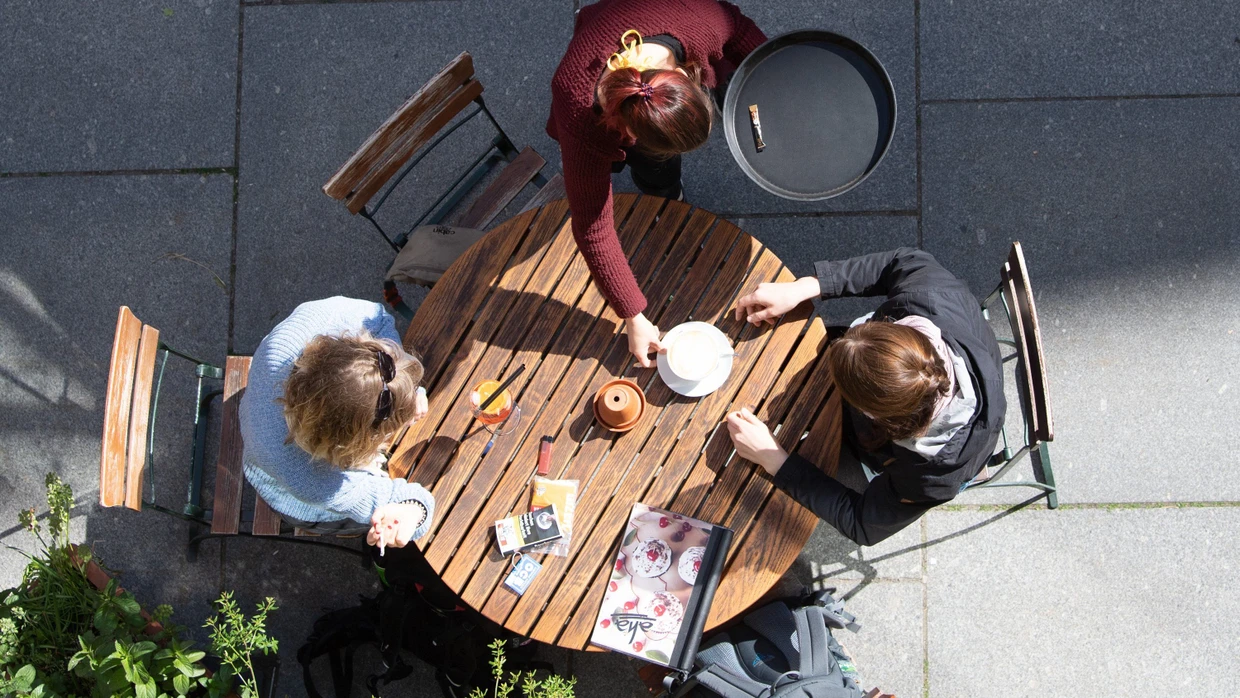 Bei der Arbeit: Minijobs zu verteuern, sei eine groteske Idee und würde eine Schließungswelle in der Gastronomie nach sich ziehen, sagt Robert Mangold.