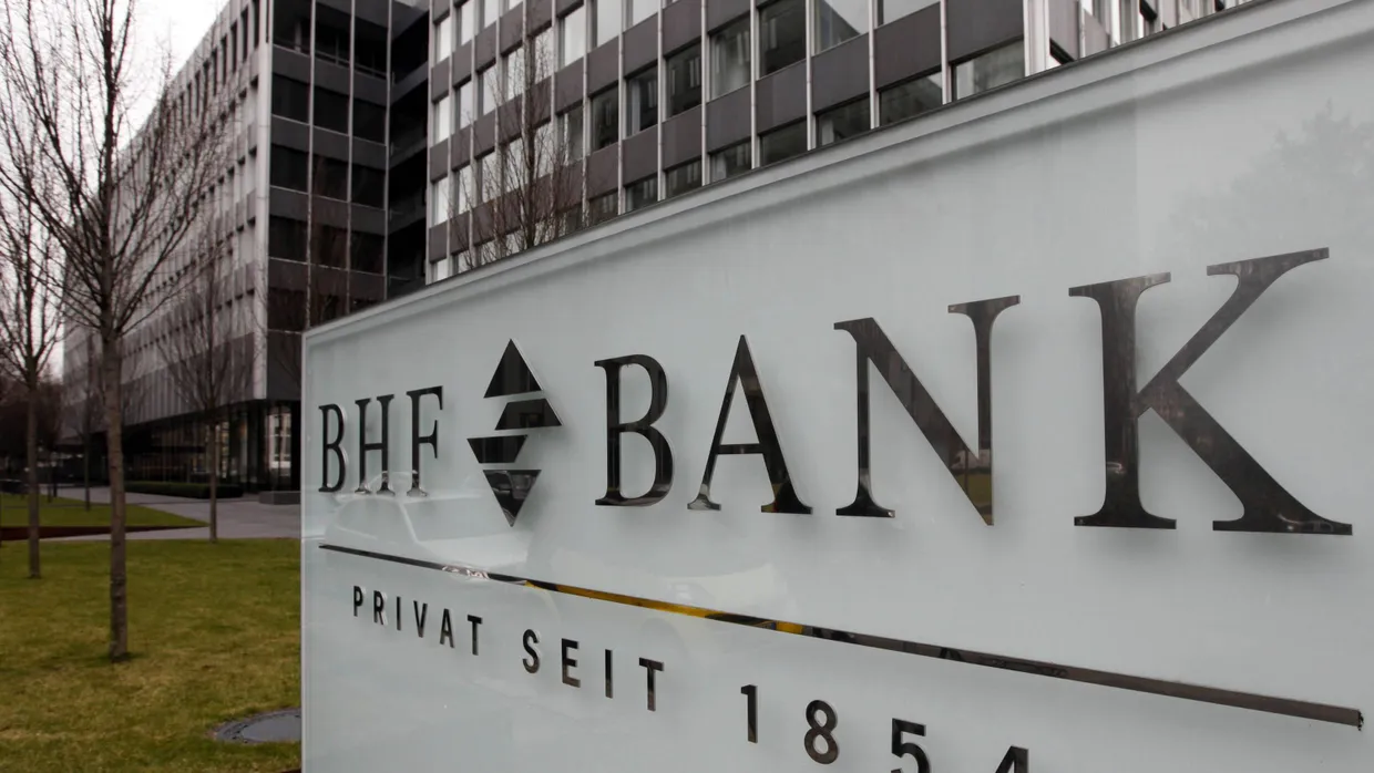 Seitenwechsel: Philipp Nimmernmann, zuletzt Chefvolkswirt der BHF-Bank in Frankfurt (Foto), wird Finanz-Staatssektär in Schleswig-Holstein.