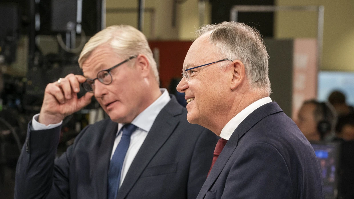 Trennungsabend in Hannover: CDU-Spitzenkandidat Bernd Althusmann (li.) und Ministerpräsident Stephan Weil (SPD)