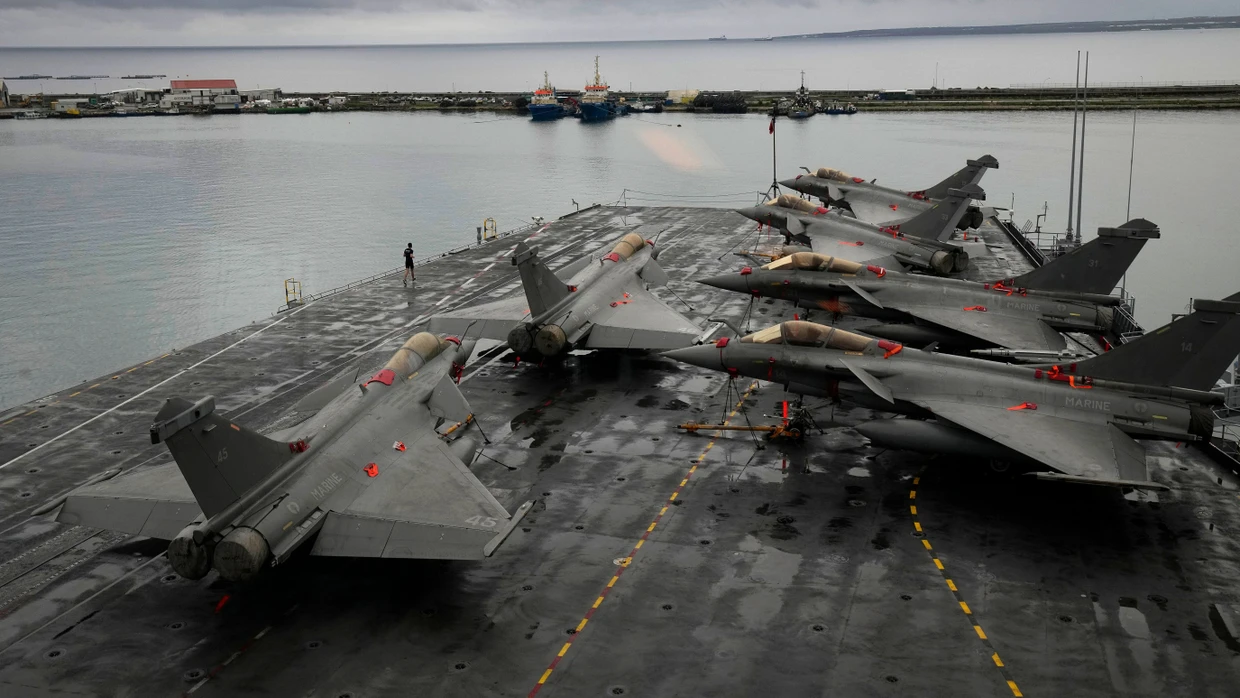 Rafale fighter jets on the French nuclear aircraft carrier Charles de Gaulle in Limassol in 2022