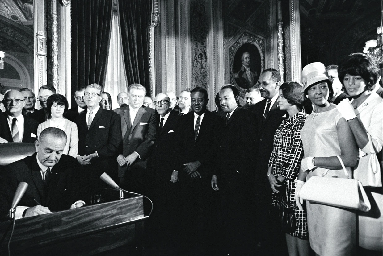 Präsident Lyndon B. Johnson unterzeichnete am 6. August 1965 den Voting Rights Act.