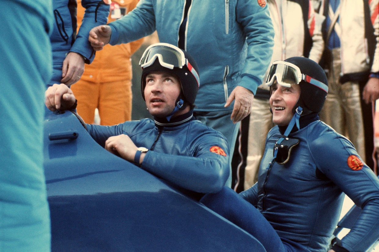 Meinhard Nehmer (links) und Bernhard Germeshausen gewannen 1976 Gold im Bob DDR II.