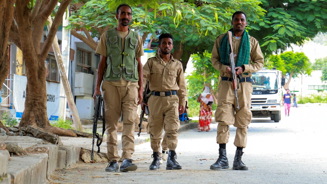 Mitglieder der Volksbefreiungsfront von Trigay patrouillieren in Mekelle in der Region Tigray in Nordäthiopien.