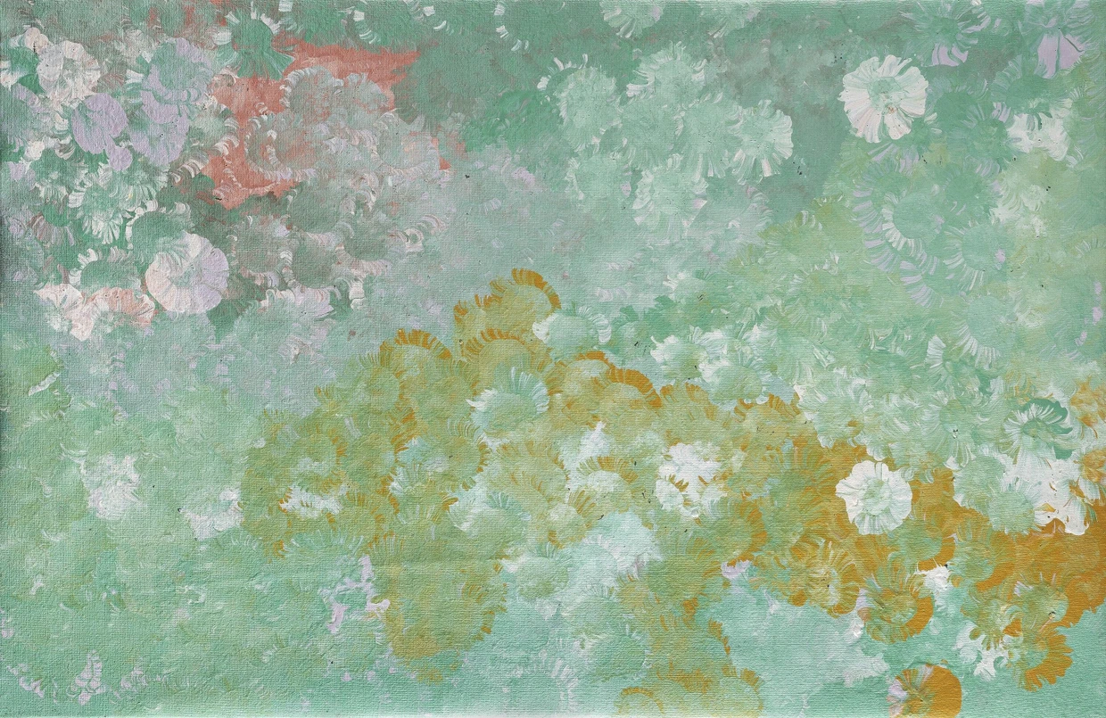 Erinnert an Monets „Nympheas“, weil sich die für Aborigines zentrale Regenbogenschlange gerne durch Seerosen hindurchschlängelt: „Alhalkere (Mein Land)“ aus dem Jahr 1994 der großartigen Emily Kam Kngwarray (1914-1996)