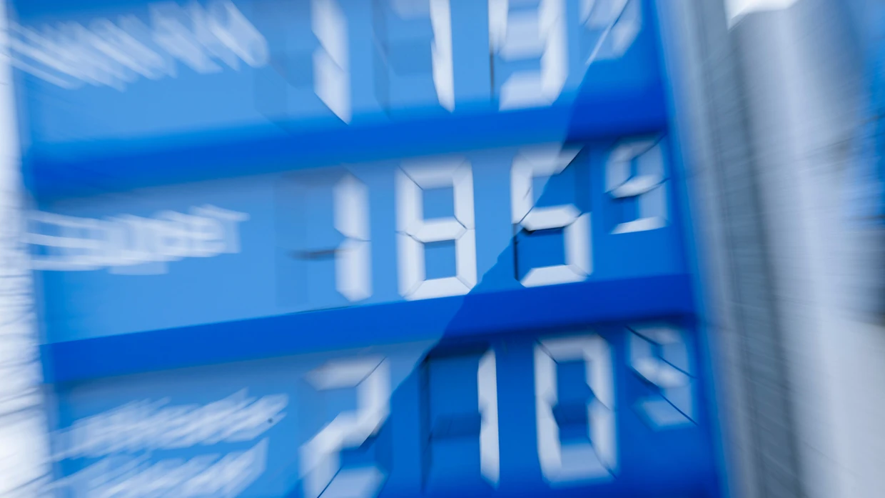 Der Konflikt im Nahen Osten lässt die Spritpreise steigen.