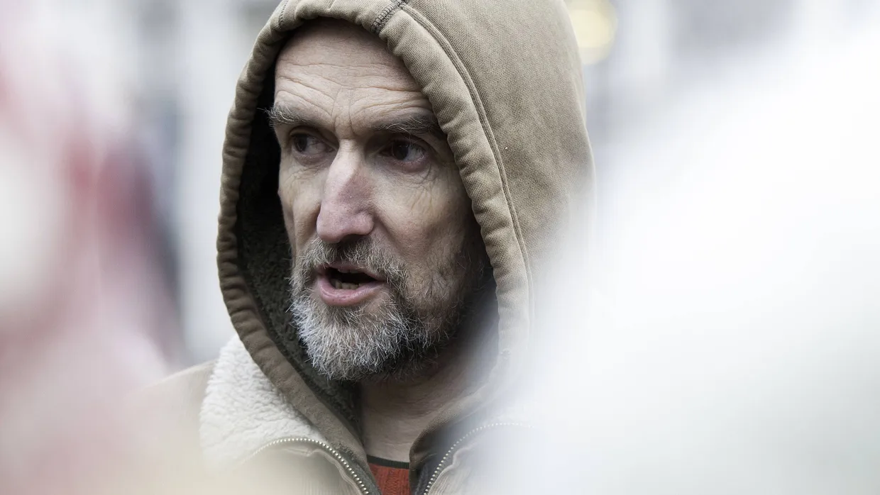„Nur ein weiterer Scheiß in der Geschichte der Menschheit“: „Extinction Rebellion“-Mitbegründer Roger Hallam über den Holocaust