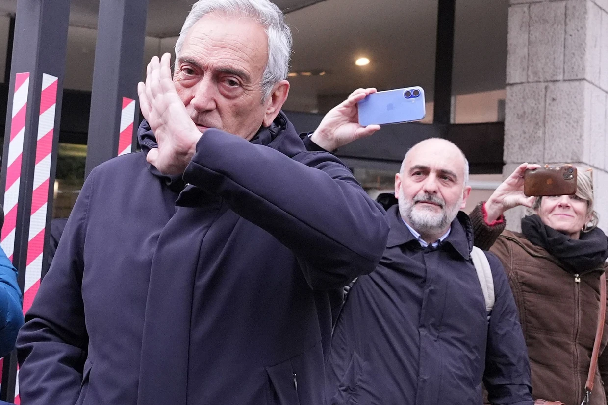 Das war es: Verbandspräsident Gabriele Gravina verlässt das Hauptquartier.