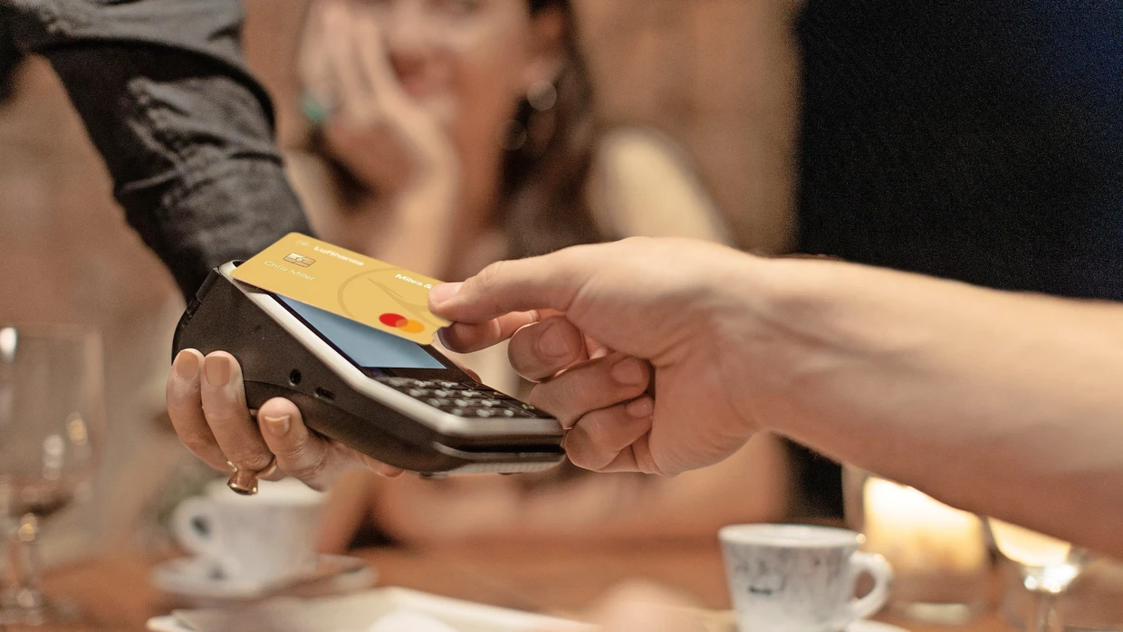 Deutsche Bank's Lufthansa credit card in use.