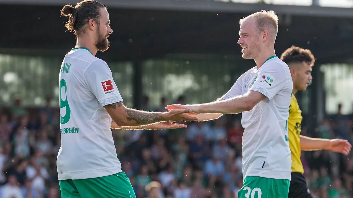 Bremens Neuzugänge Martin Harnik (links) und Davy Klaassen.