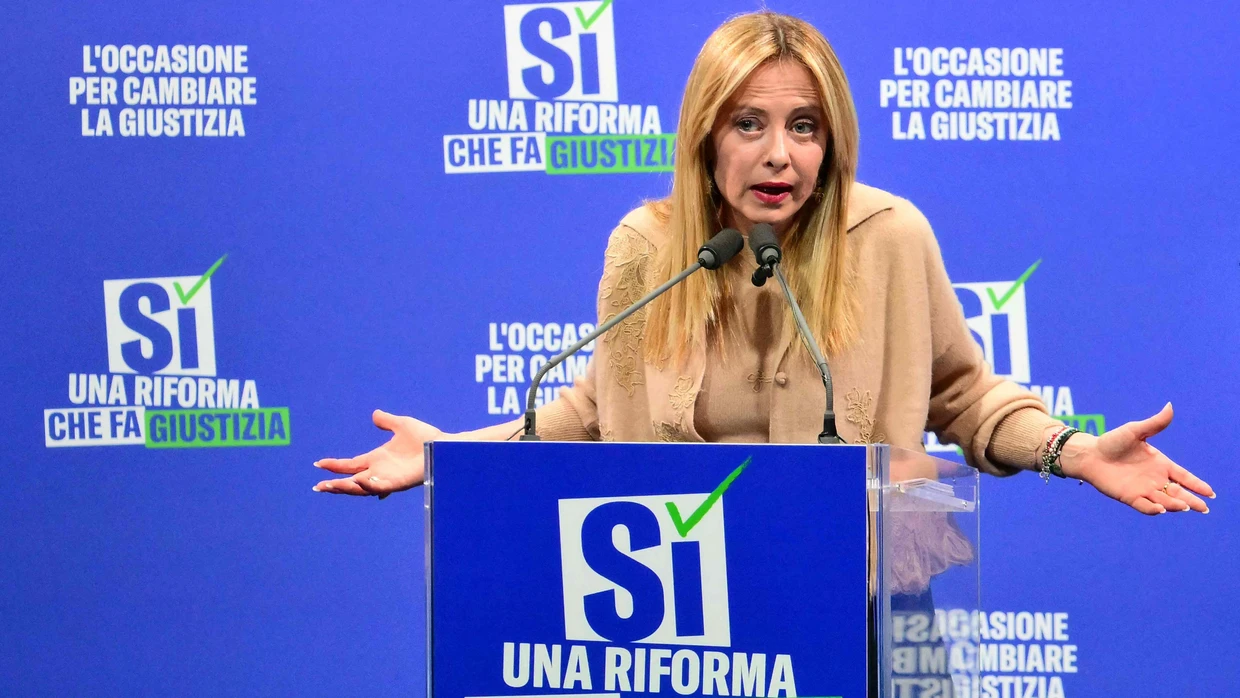 Ministerpräsidentin Giorgia Meloni vor dem Referendum bei einer Rede zugunsten ihrer Justizreform.