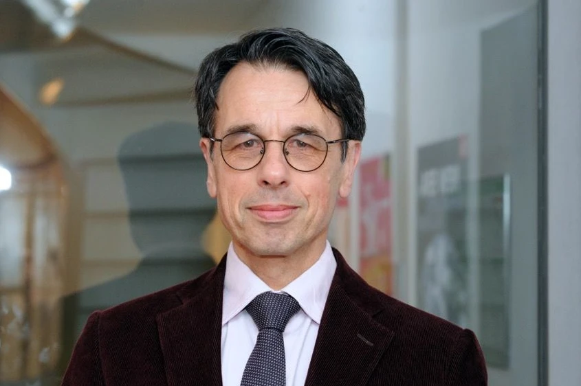 Professor Dr. Armin von Bogdandy ist Direktor am Max-Planck-Institut für ausländisches öffentliches Recht und Völkerrecht in Heidelberg.