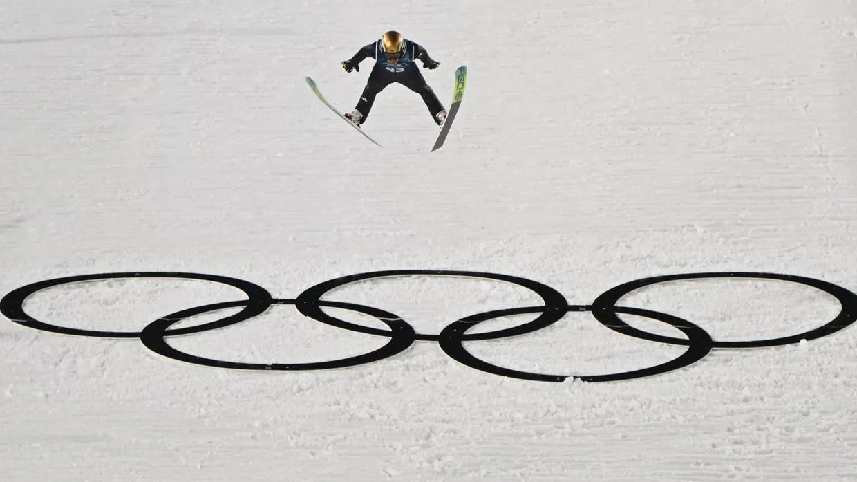 Auf Felix Hoffmann schauen die deutschen Zuschauer beim Skispringen ganz besonders.