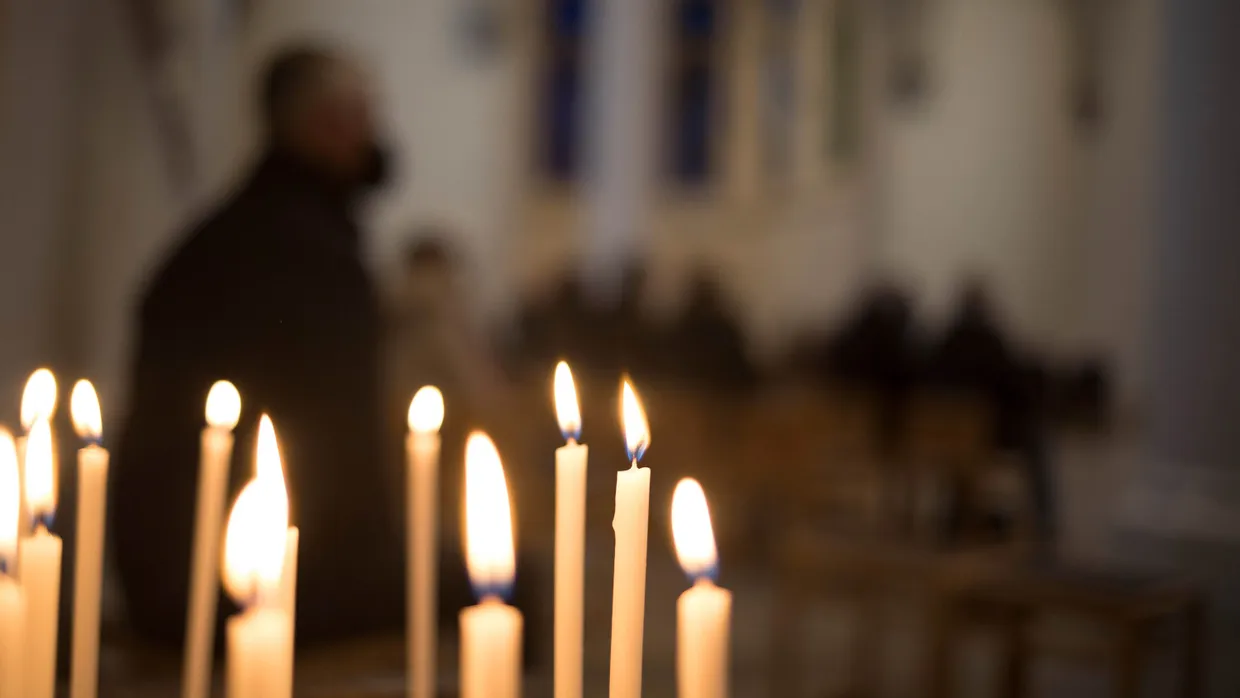 Die katholische Kirche Maria Geburt in Aschaffenburg am Sonntag