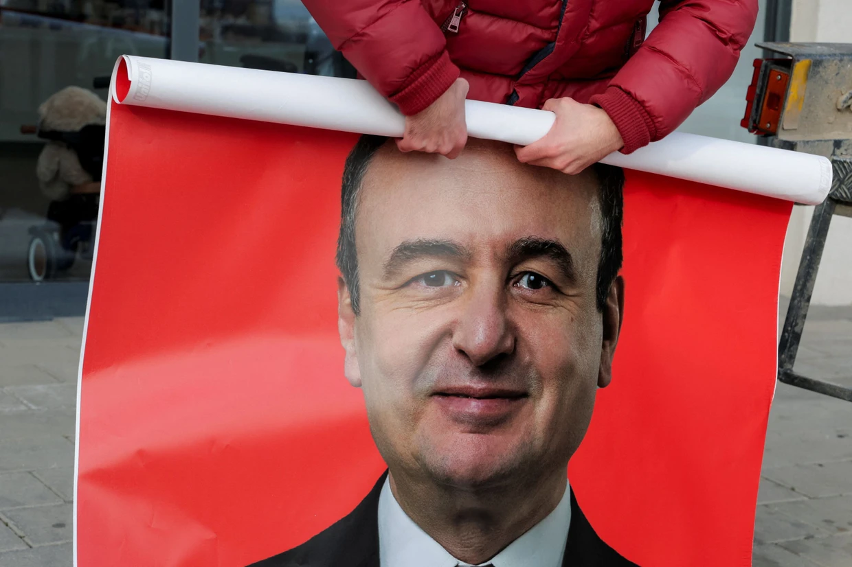 Wahlplakat von Albin Kurti