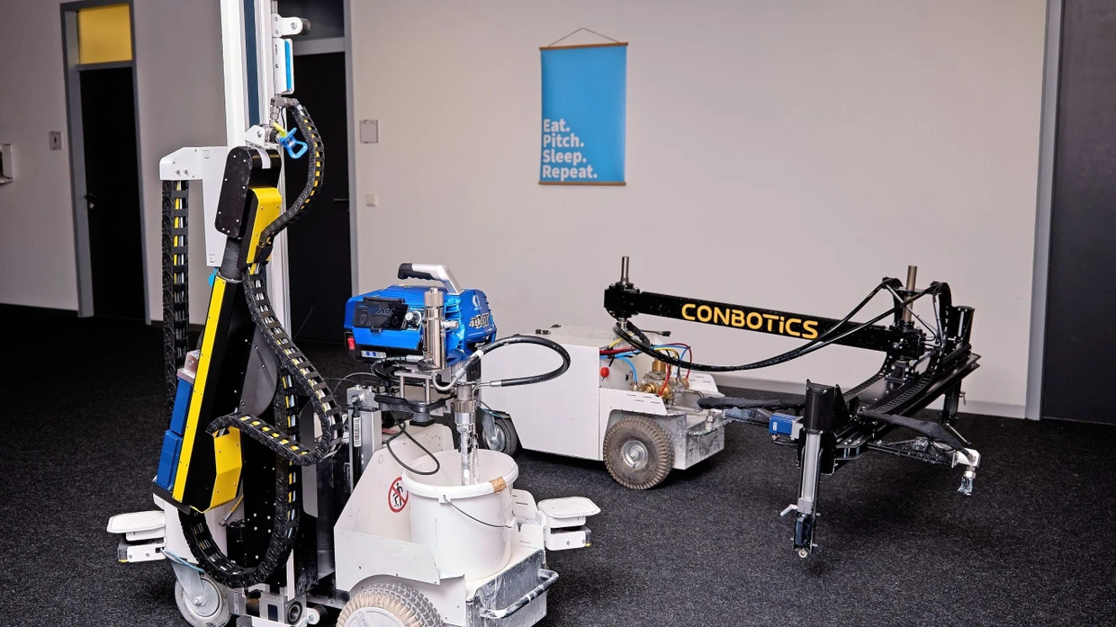 Ein Assistent für Handwerker: Der Schleifroboter kann sich zugleich Gebäudegrundrisse merken.