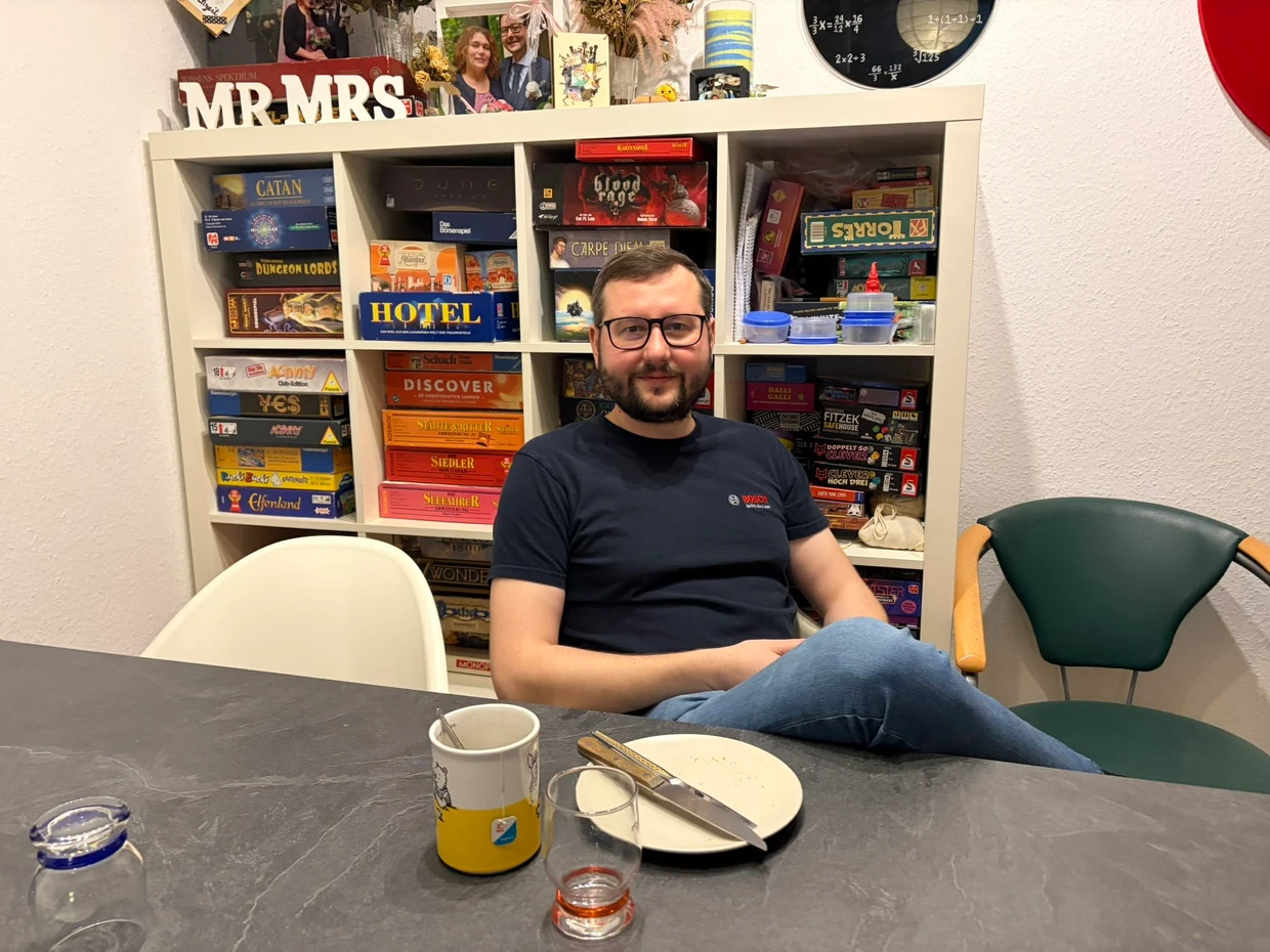 Bosch-Mitarbeiter Florian Lang-Melzian in seiner Wohnung in Stuttgart-Mönchsfeld.