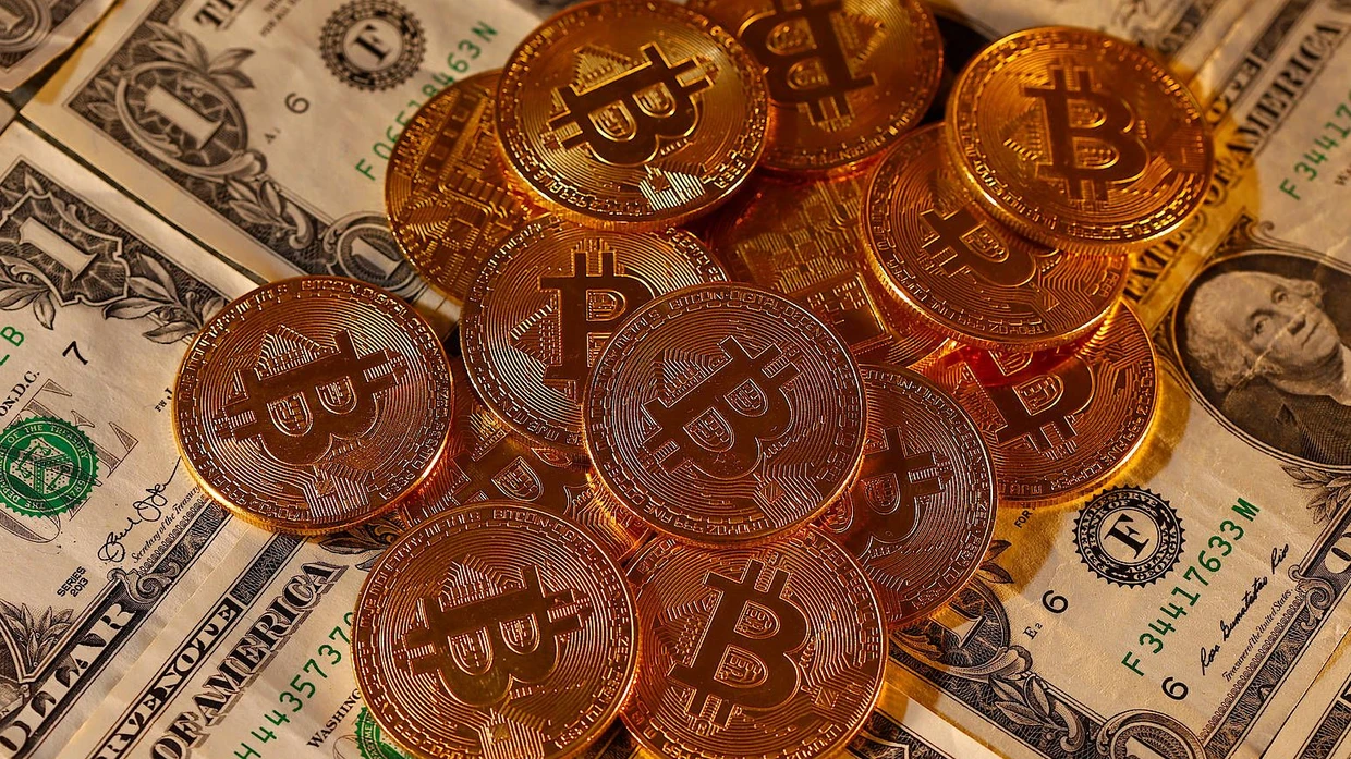 Wegen Halving: Digitalwährung Bitcoin steigt auf 10.000 Dollar | FAZ