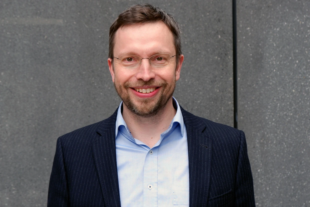 Hannes Zacher lehrt Arbeits- und Organisationspsychologie an der Universität Leipzig.