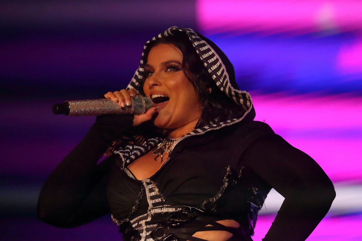 Sängerin Nelly Furtado trug bei ihrer Deutschlandtour im vergangenen Jahr Kleider von Samuel Gärtner.