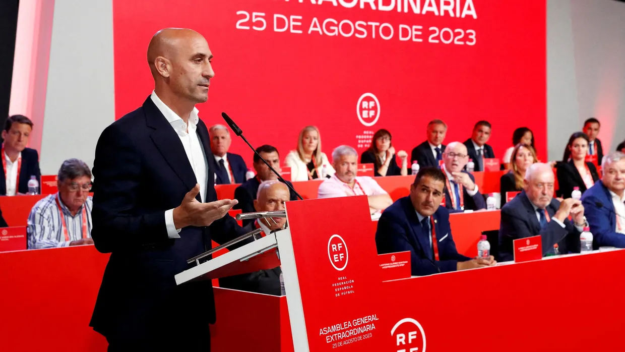 Noch am Freitag hatte sich Luis Rubiales in einer Wutrede gegen die Vorwürfe gewehrt.