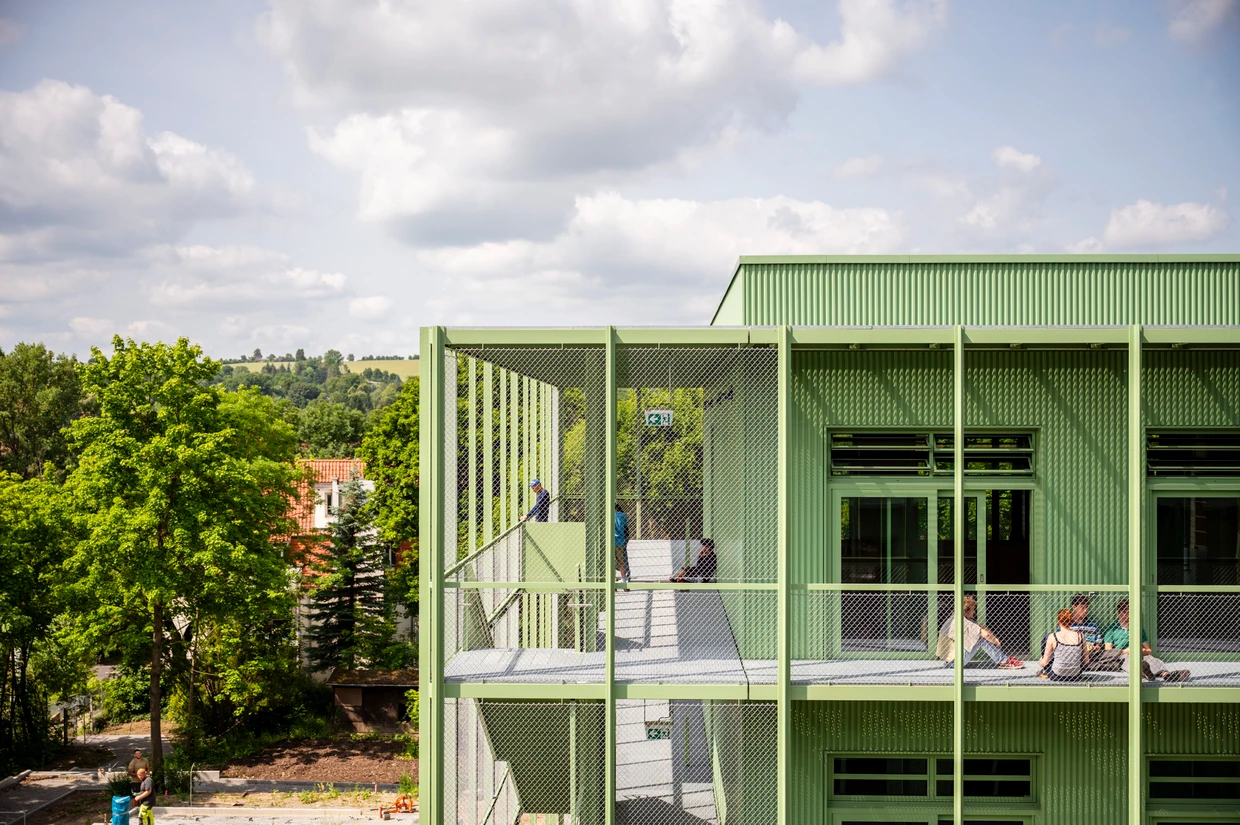 Radikale Vereinfachung: Die Jenaplan-Schule in Weimar ist ein Projekt der Montag Stiftung und der Internationalen Bauausstellung Thüringen IBA.