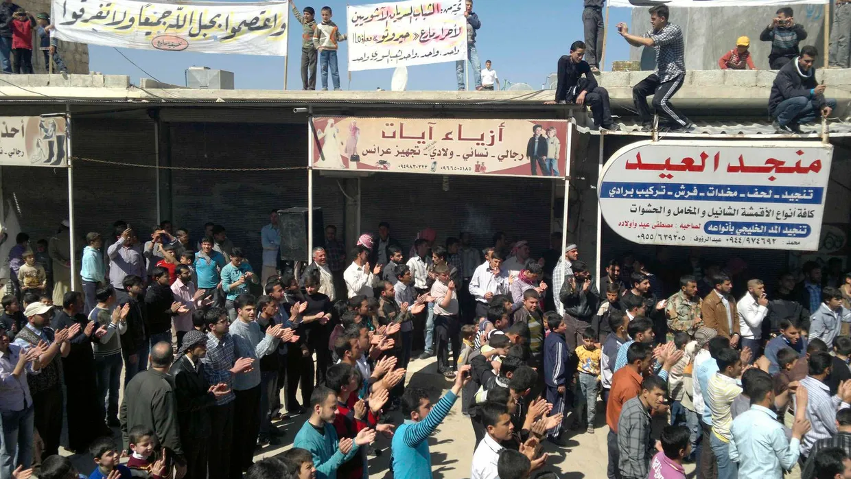 Gegen den Diktator: Demonstration in Maraa nahe Aleppo am 23. März