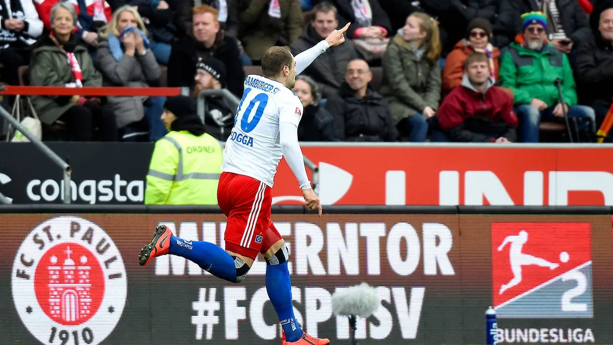 Derbyheld: HSV-Torjäger Pierre-Michel Lasogga jubelt über ein Tor.