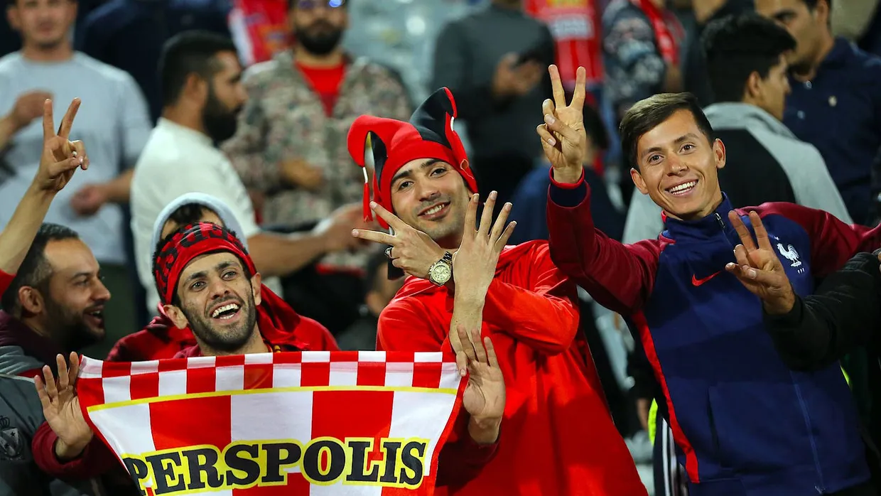 Nicht mehr unter sich: 850 Frauen dürfen bei Persepolis zuschauen.