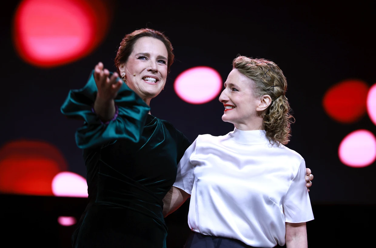 Desiree Nosbusch mit der Festivaldirektorin Tricia Tuttle