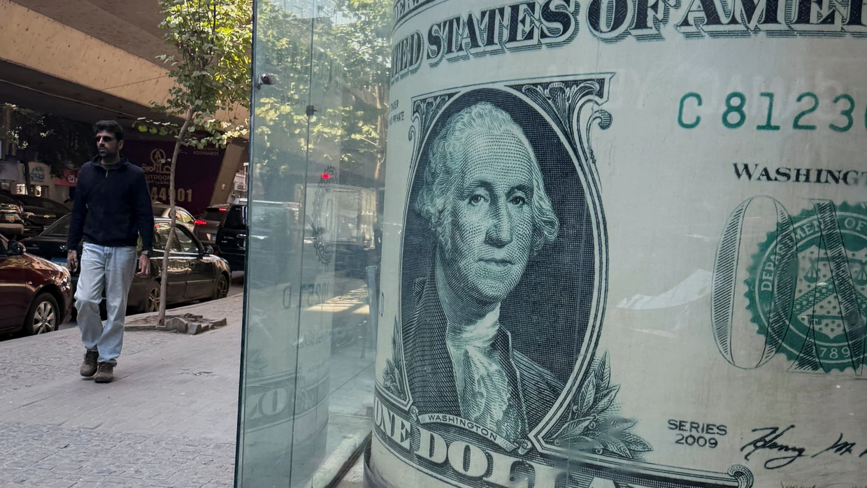 Remains stable: The US dollar