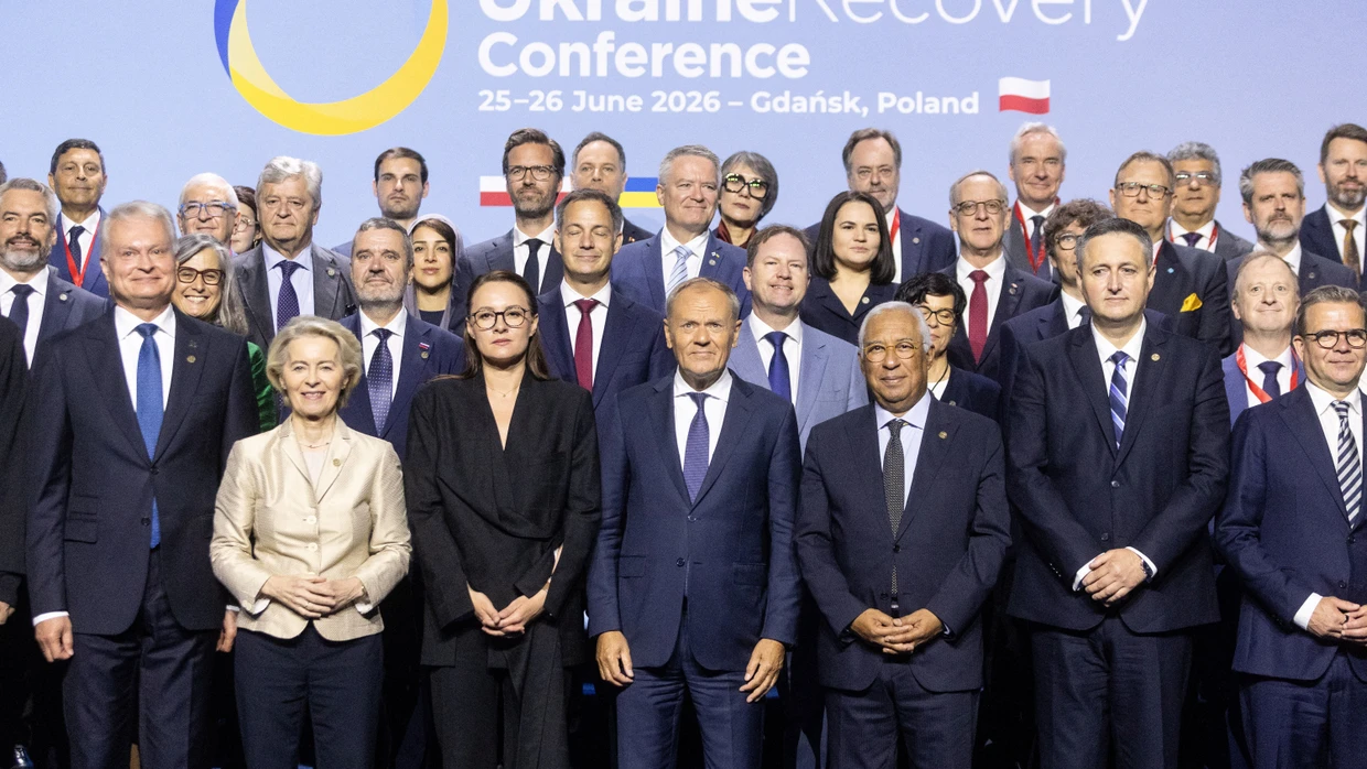 Die ukrainische Ministerpräsidentin Julija Swyrydenko in Danzig zwischen EU-Kommissionspräsidentin Ursula von der Leyen und dem polnischen Ministerpräsidenten Donald Tusk