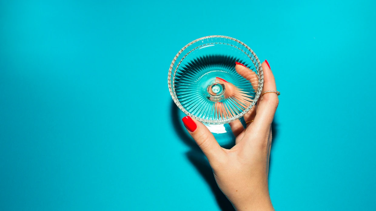 Das Glas muss nicht gleich leer sein, auch mit alkoholfreien Getränken lässt sich gut feiern.