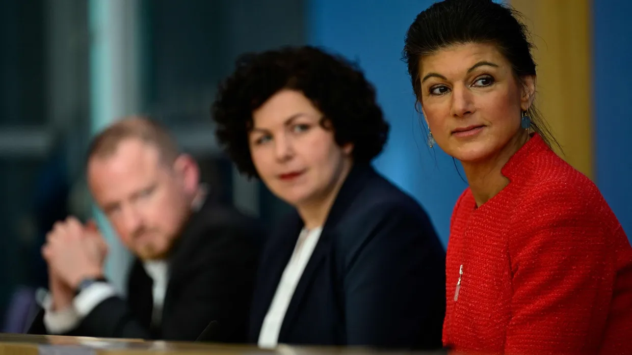 Die BSW-Politiker Christian Leye, Amira Mohamed Ali und Sahra Wagenknecht Anfang Januar in der Bundespressekonferenz in Berlin