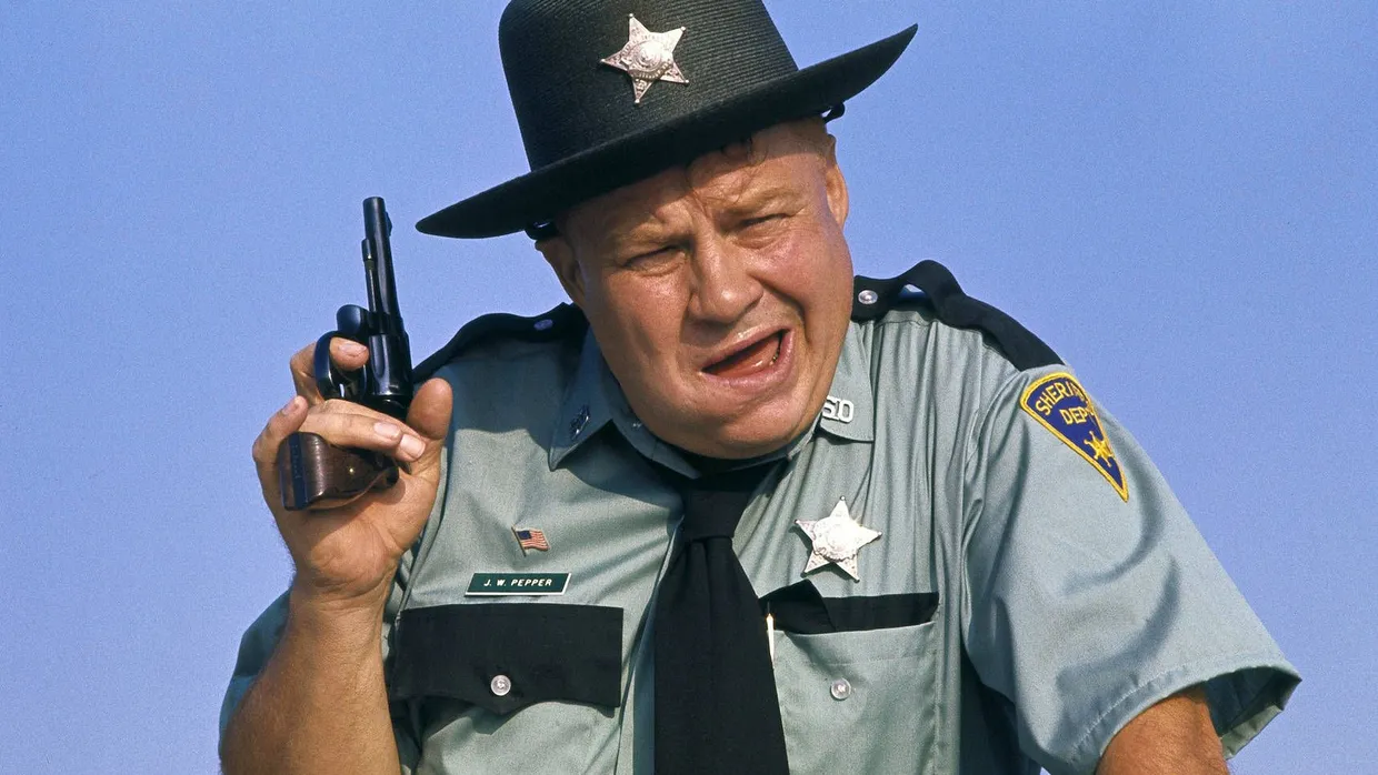 Ein Ordnungshüter, wie er im Buche steht: Clifton James als Sheriff Pepper in „James Bond – Leben und sterben lassen“