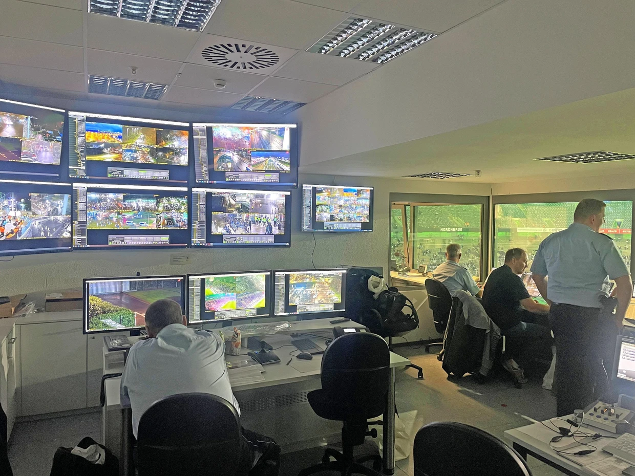 Todo de un vistazo: gestionar las operaciones policiales en el Borussia Park