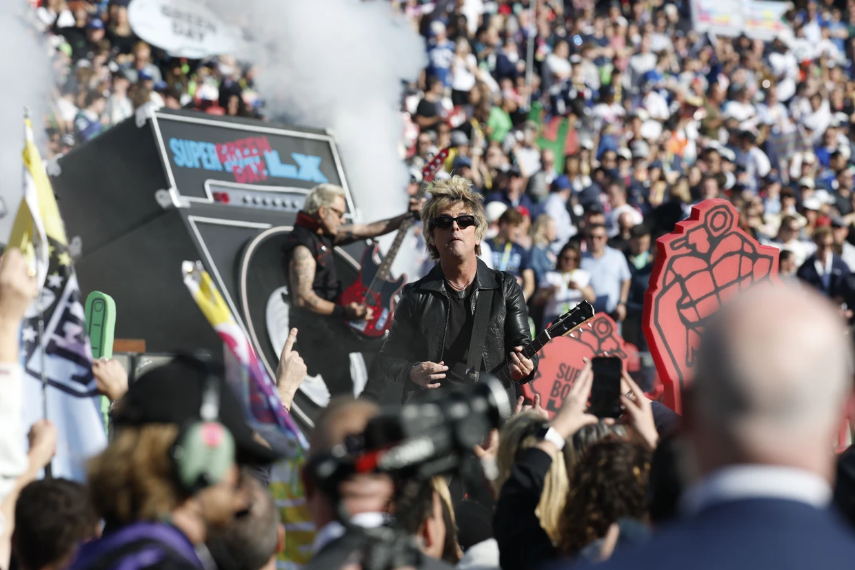 Ohne politische Konfrontation beim Super Bowl: Green Day mit Frontmann Billie Joe Armstrong