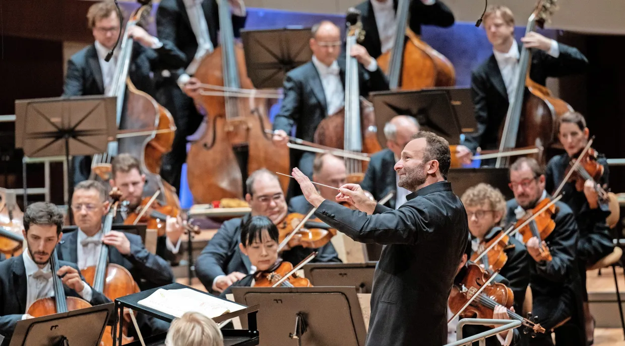 Auftakt: Kirill Petrenko dirigiert die Berliner Philharmoniker.