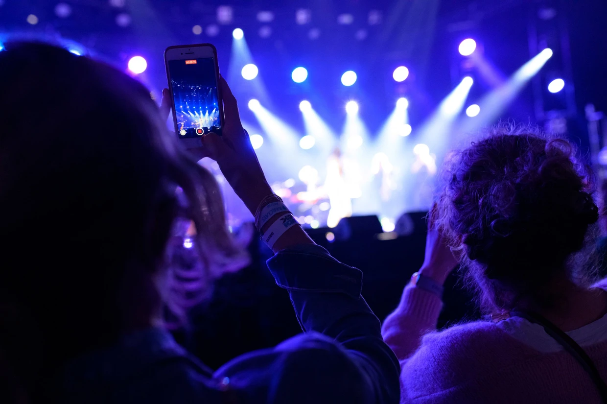 Auch ein Smartphone ist ein persönliches Archiv, mit dem sich ein Leben erzählen lässt.