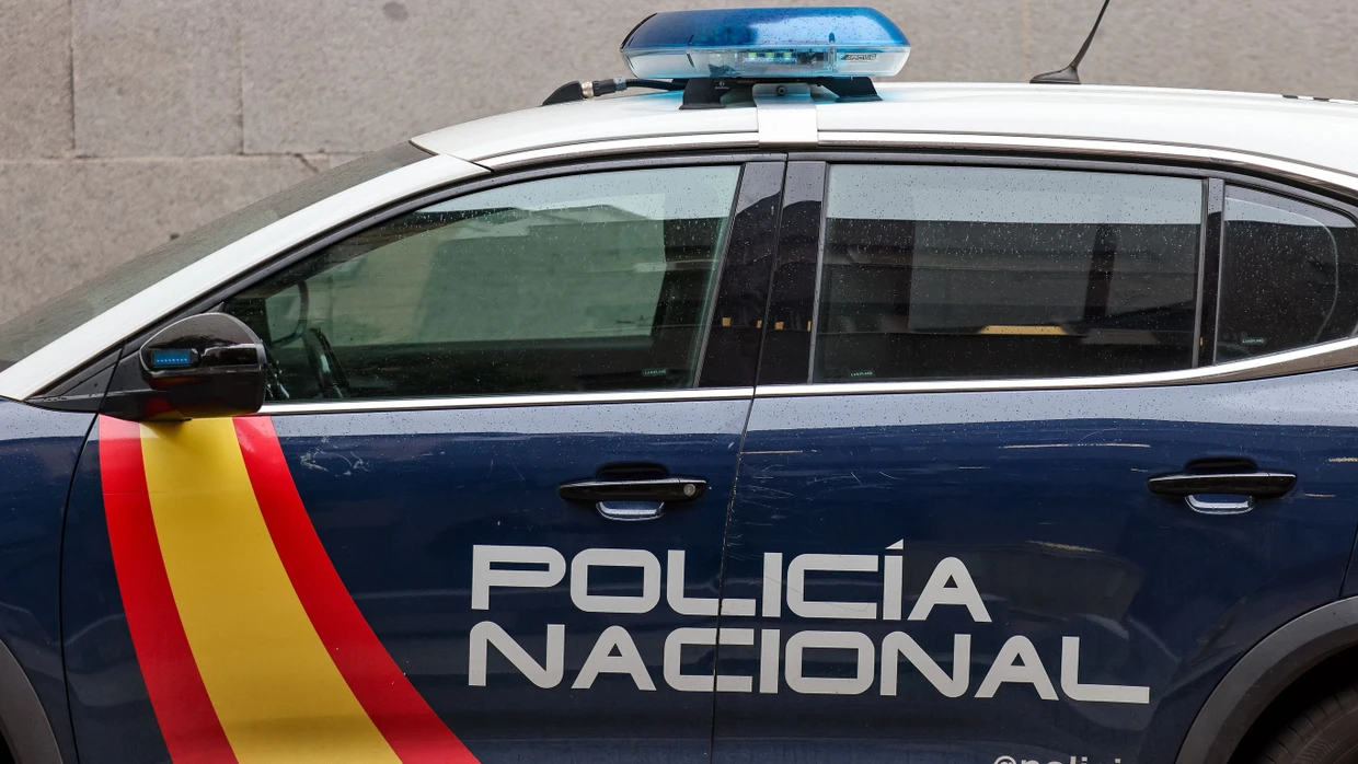 Auf der Urlaubsinsel Teneriffa hat die spanische Polizei eine 83-jährige Deutsche erschossen in ihrer Wohnanlage aufgefunden.