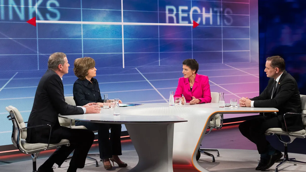 Maybrit Illner diskutierte in ihrer ZDF-Sendung am 3.12.2020 mit ihren Gästen zum Thema: „Rechts, links, quer – wer profitiert von Angst und Spaltung?“