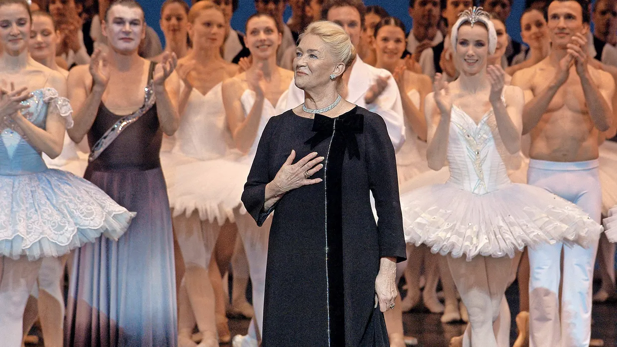Claude Bessy bei ihrem Abschied von der Ballettschule der Pariser Oper im März 2004