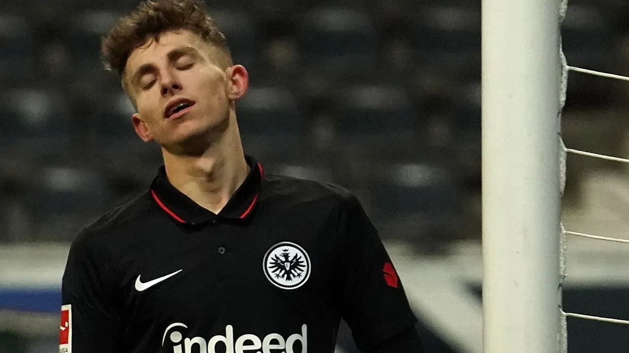So ein Ärger: Die Eintracht verpasst gegen Dortmund die Chance zum Sieg.