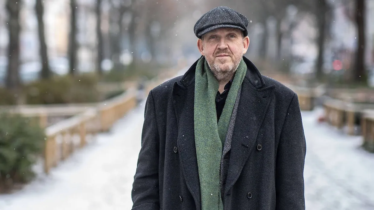Dietmar Bär im Schnee.
