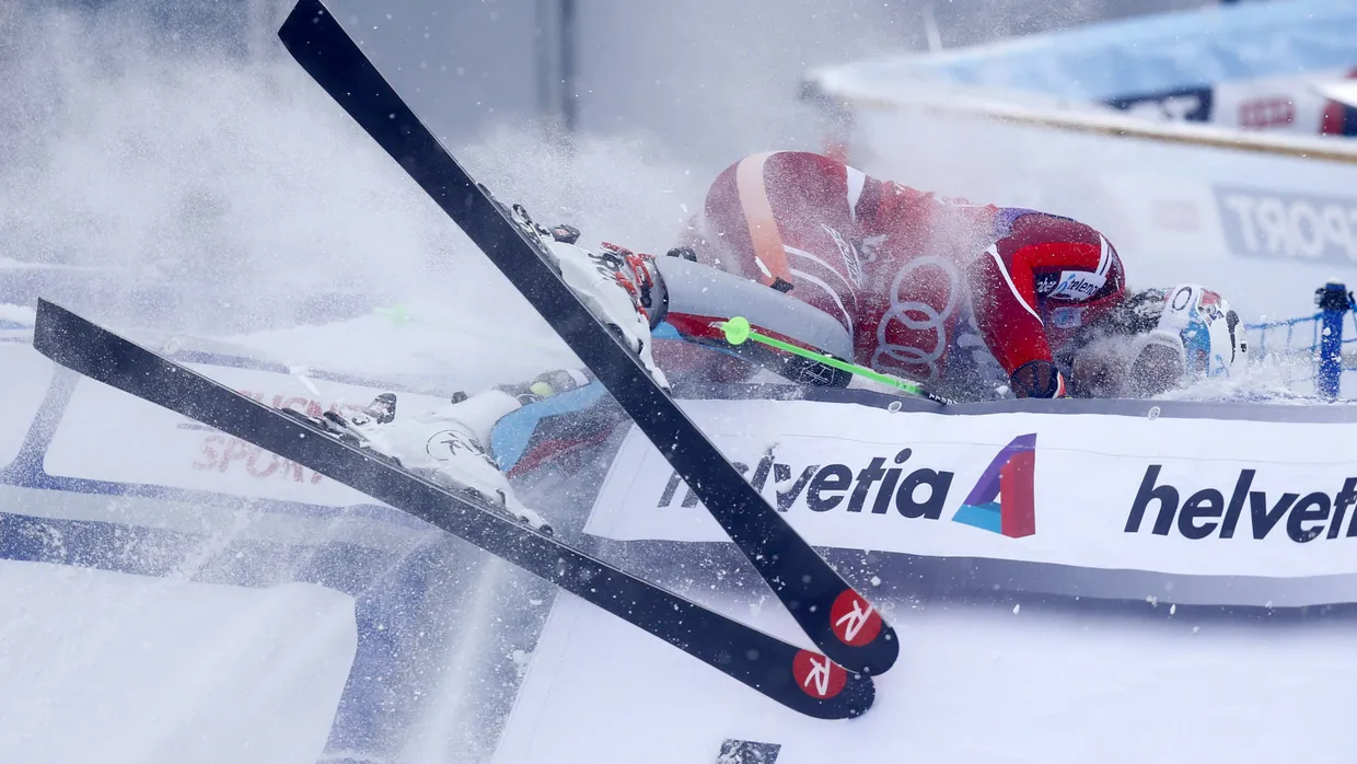 Kaum zu stoppen, nur von der Begrenzung im Zielraum: Henrik Kristoffersen