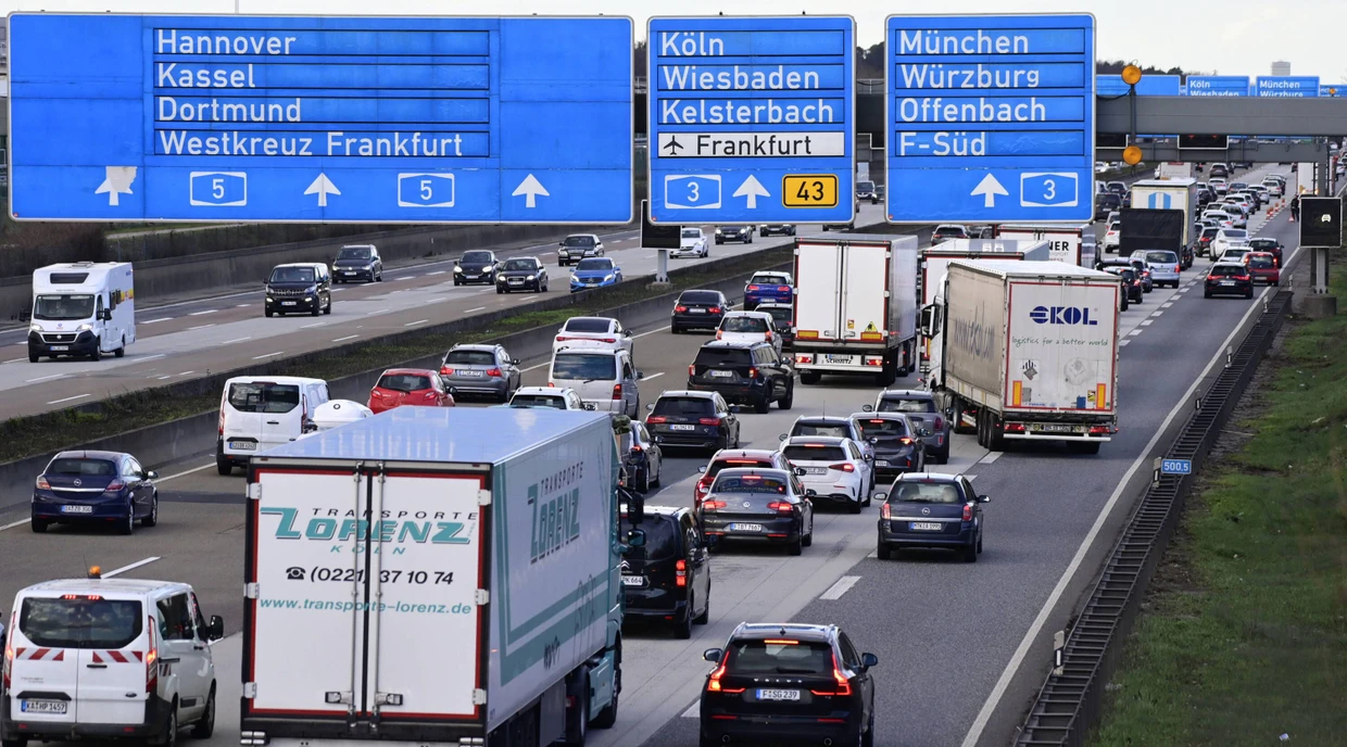 Wissing will durch automatische Verkehrssteuerung weniger Staus auf  Autobahnen | FAZ