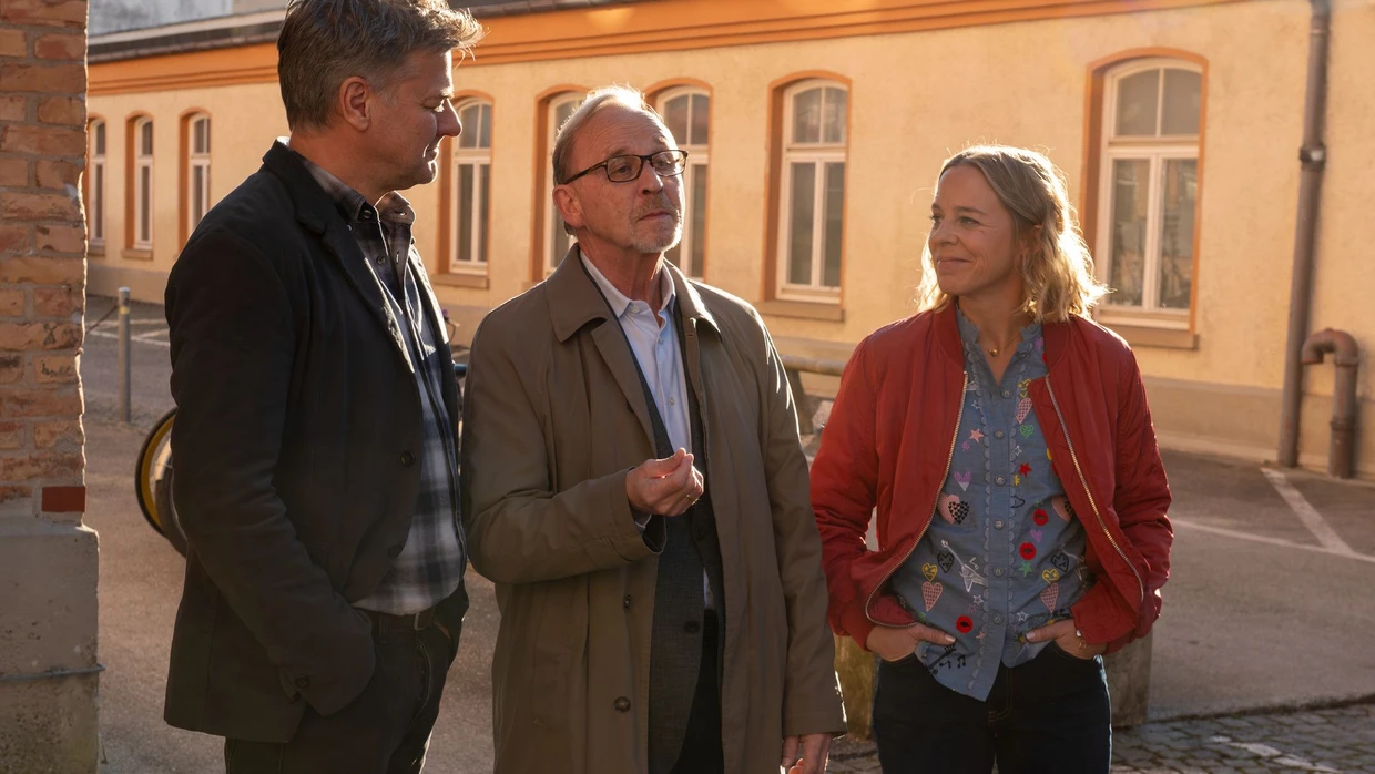 Und, was haben Sie in den 80er so gemacht? Marcus Mittermeier, der kürzlich verstorbene Alexander Held und Bernadette Heerwagen in „München Mord“.