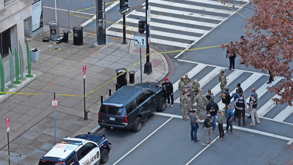 Sicherheitsbeamte am Mittwoch am Tatort in Washington