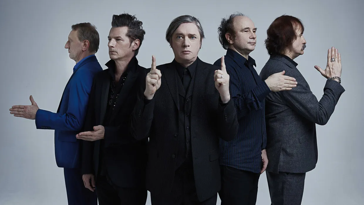Einstürzende Neubauten: Jochen Arbeit, Rudolf Moser, Blixa Bargeld, N. U. Unruh und Alexander Hacke (von links nach rechts).