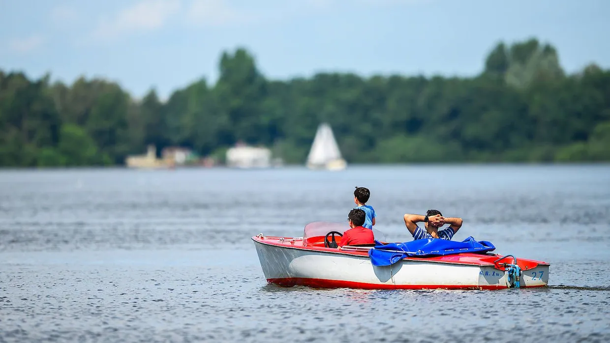 Urlaub machen in Deutschland – Der Dümmer See in Niedersachsen bietet nicht die Möglichkeit Boot zu fahren.