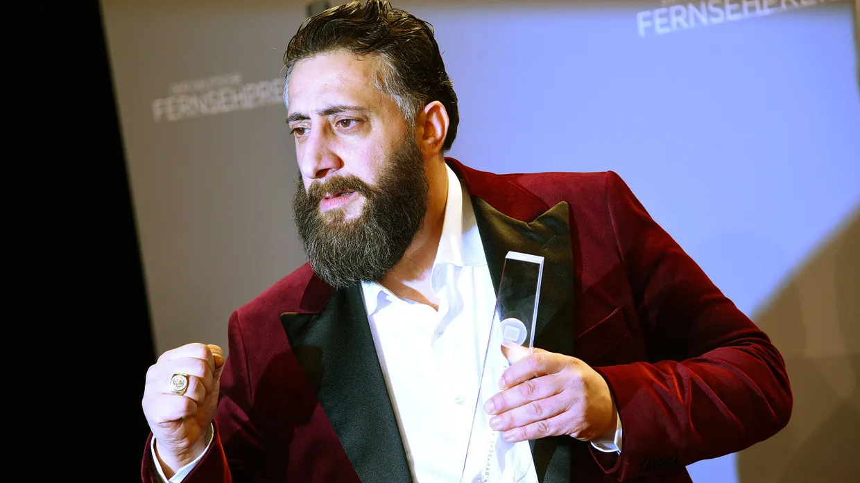 Schauspieler Kida Khodr Ramadan erhält für seine Rolle in der Serie „4Blocks“ den Deutschen Fernsehpreis.
